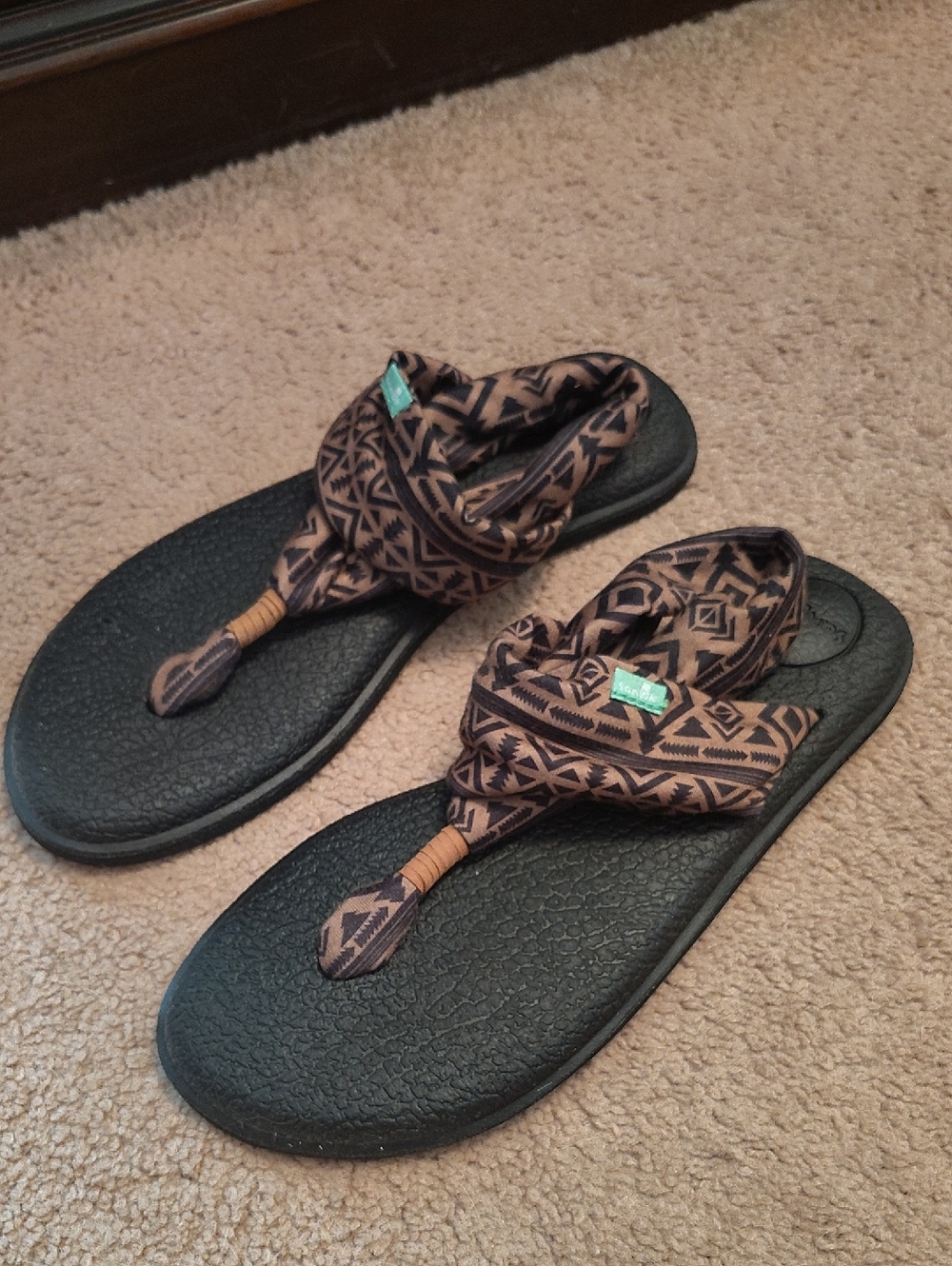 Sanuk Brown and Black Patterned Yoga Sling Sandals
